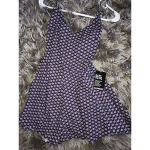 Express romper | Skinny strap criss- cross tie up the back | Size Xs